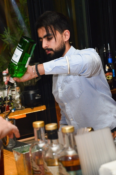 Bistrobar Live Hamra On Friday Night